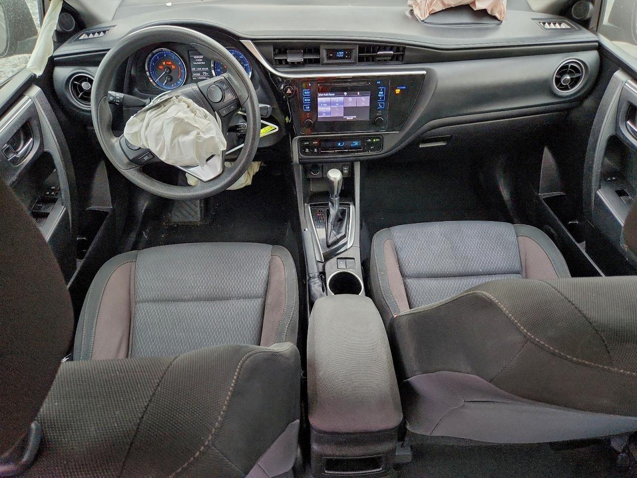 2019 TOYOTA COROLLA L photo 22