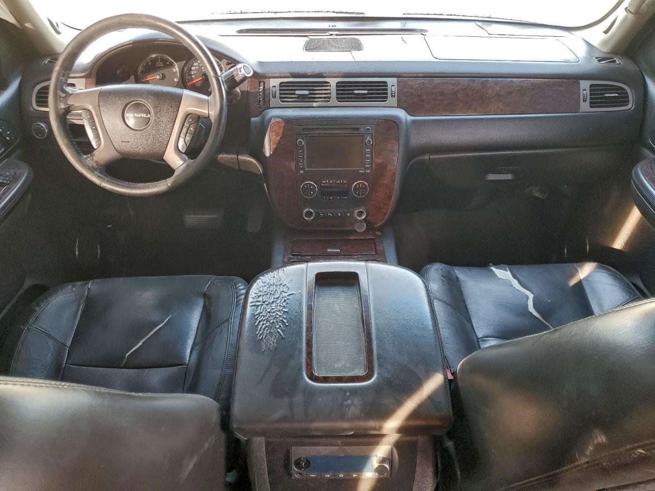 2008 GMC NEW SIERRA K1500 DENALI photo 8