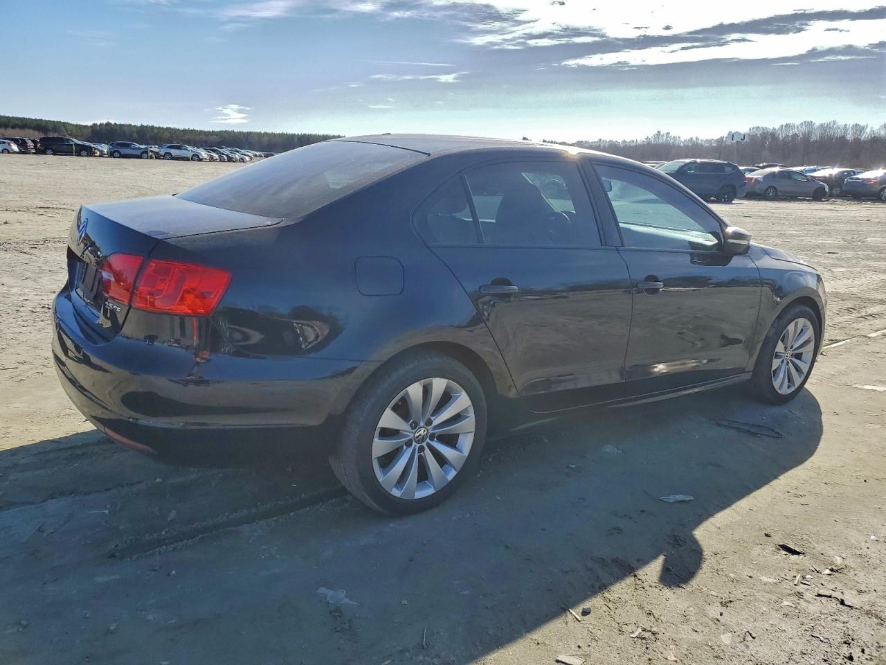 2012 VOLKSWAGEN JETTA SE photo 5