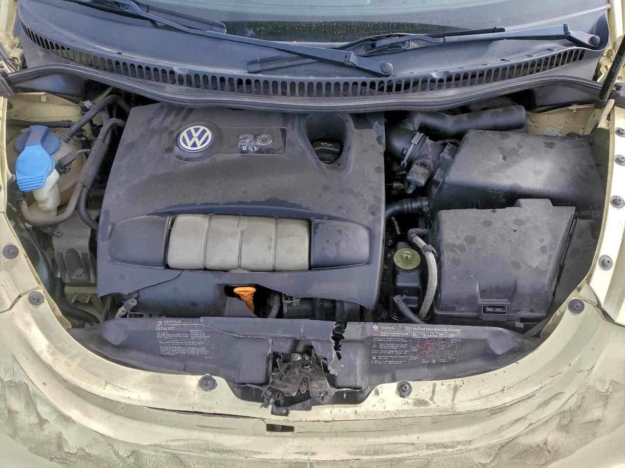 2004 VOLKSWAGEN NEW BEETLE GLS photo 21