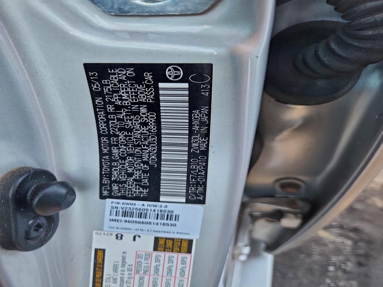 2013 TOYOTA PRIUS photo 13