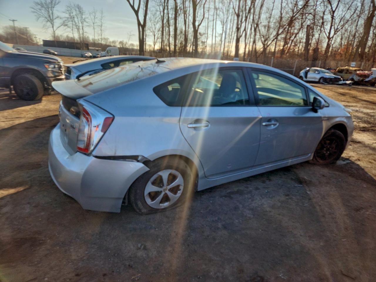 2013 TOYOTA PRIUS photo 3