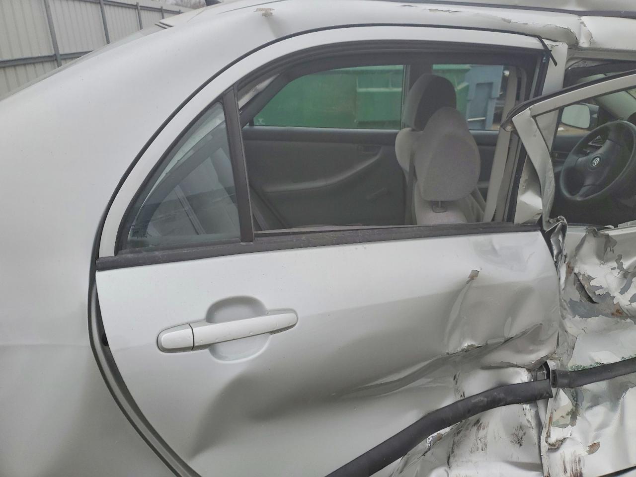 2003 TOYOTA COROLLA CE photo 10