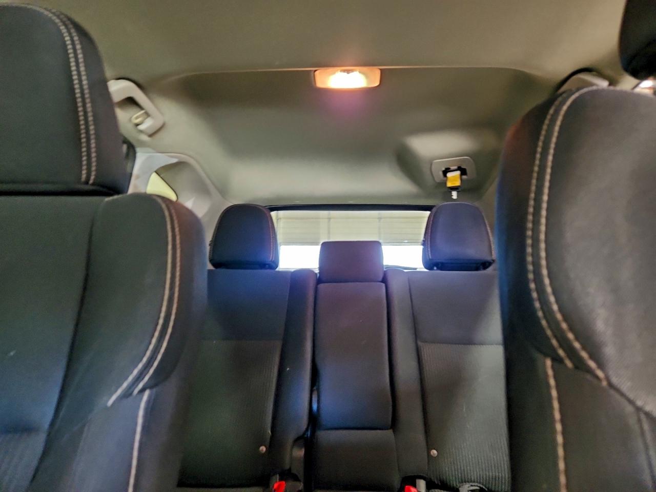 2014 TOYOTA RAV4 XLE photo 10
