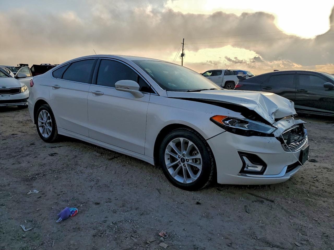 2020 FORD FUSION TITANIUM photo 4