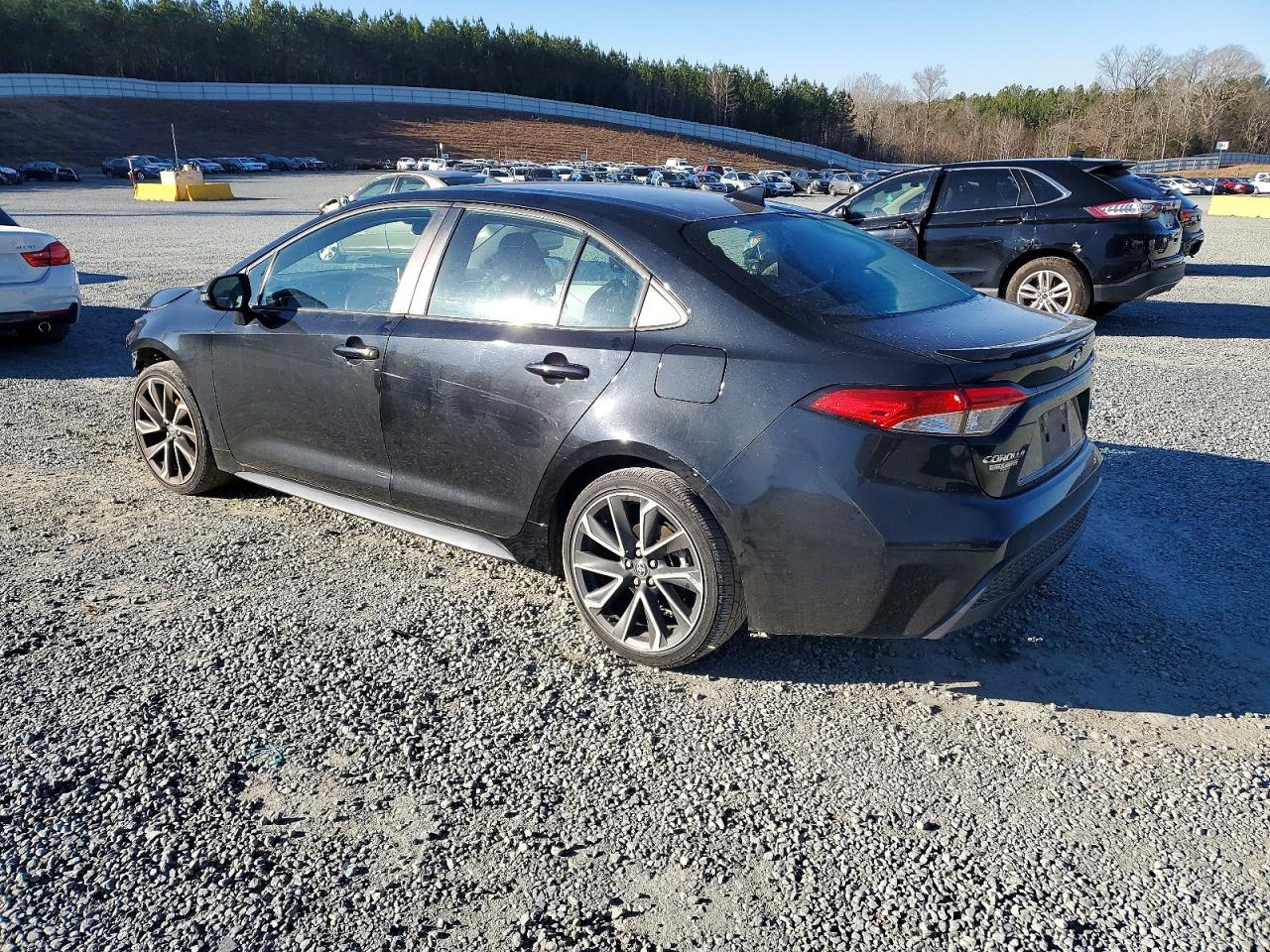 2020 TOYOTA COROLLA SE photo 3