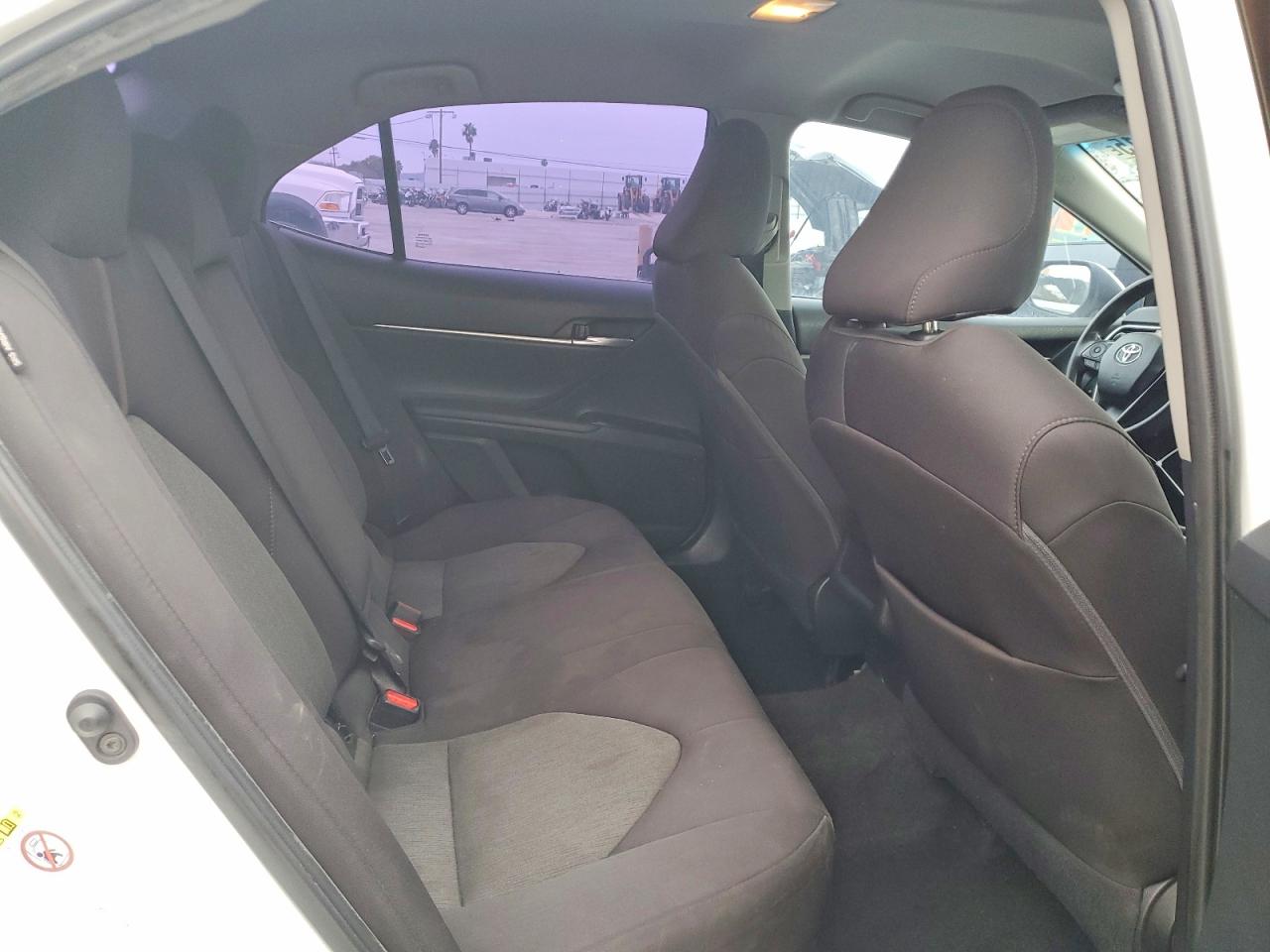 2018 TOYOTA CAMRY L photo 19
