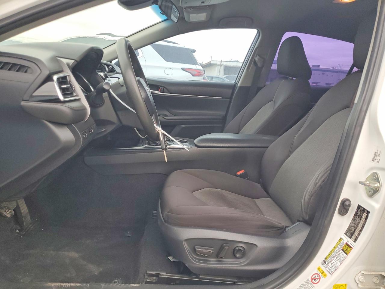 2018 TOYOTA CAMRY L photo 13
