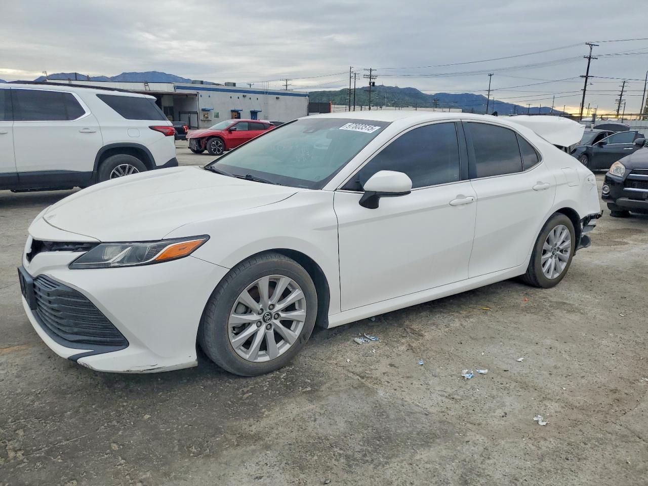 2018 TOYOTA CAMRY