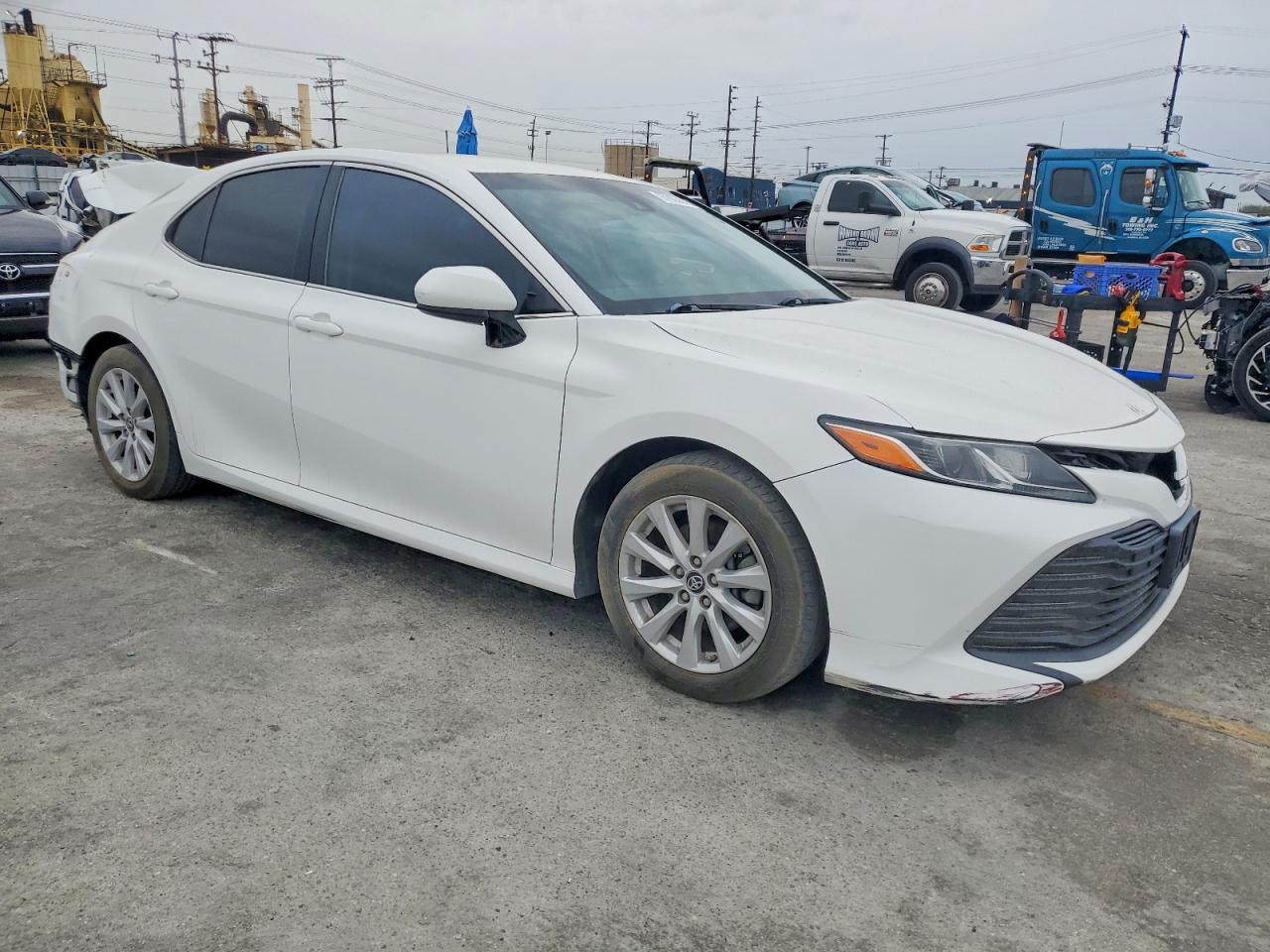 2018 TOYOTA CAMRY L photo 7