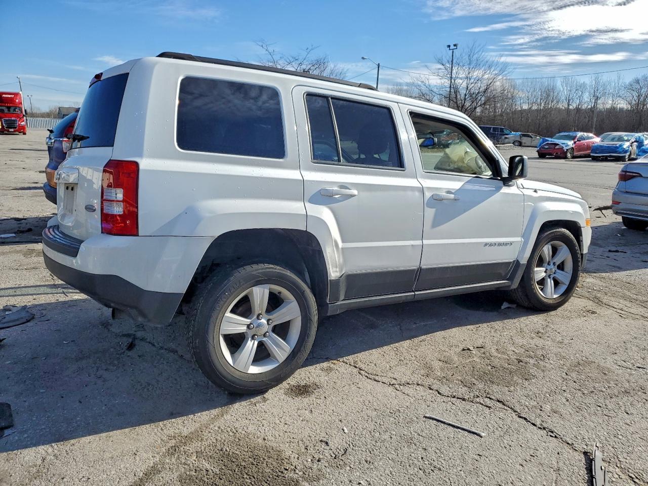2017 JEEP PATRIOT LATITUDE photo 3