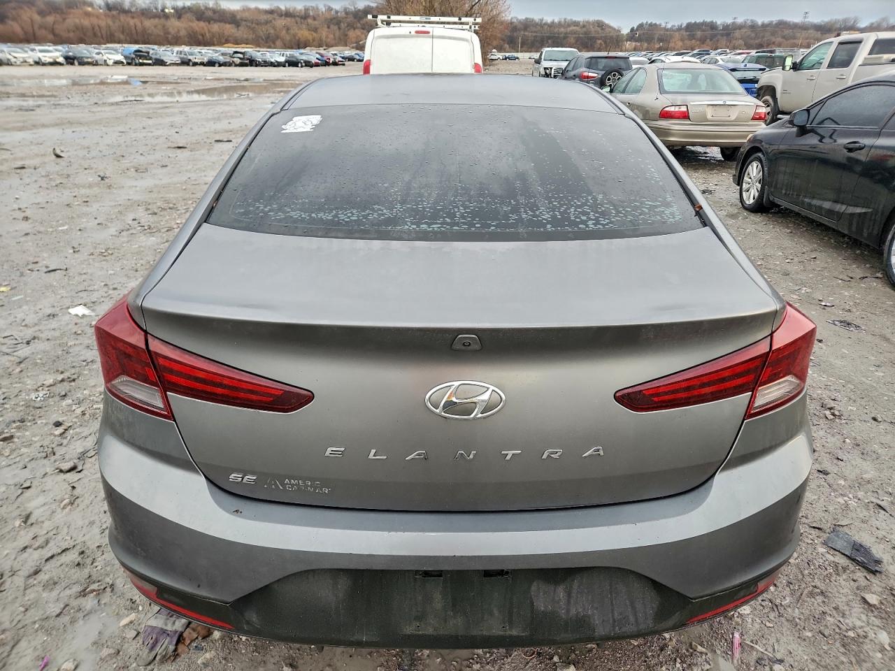 2019 HYUNDAI ELANTRA SE photo 6