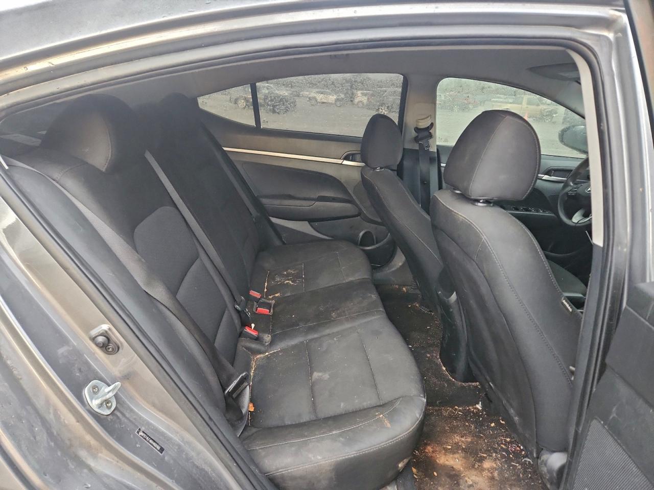 2019 HYUNDAI ELANTRA SE photo 10