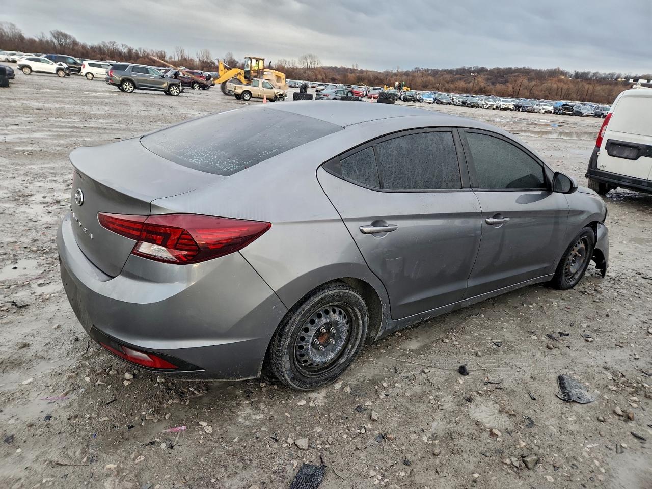 2019 HYUNDAI ELANTRA SE photo 3
