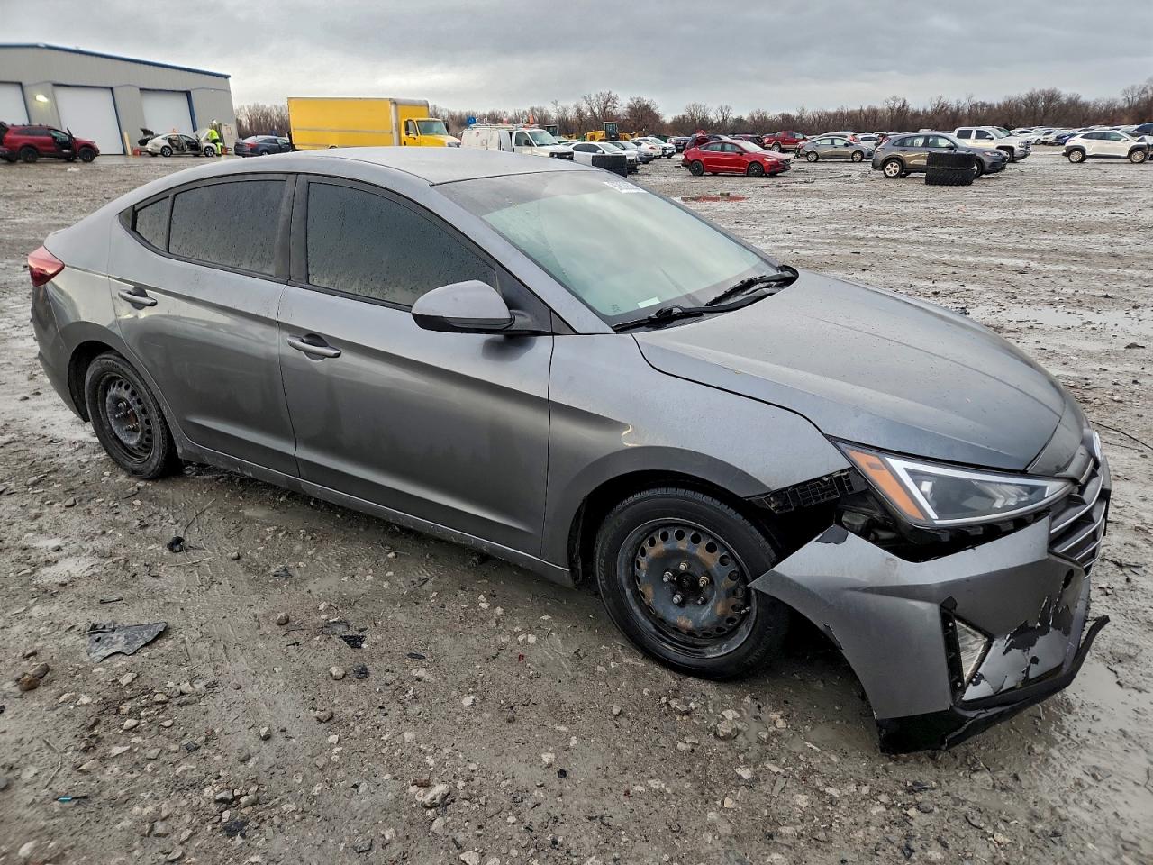 2019 HYUNDAI ELANTRA SE photo 4