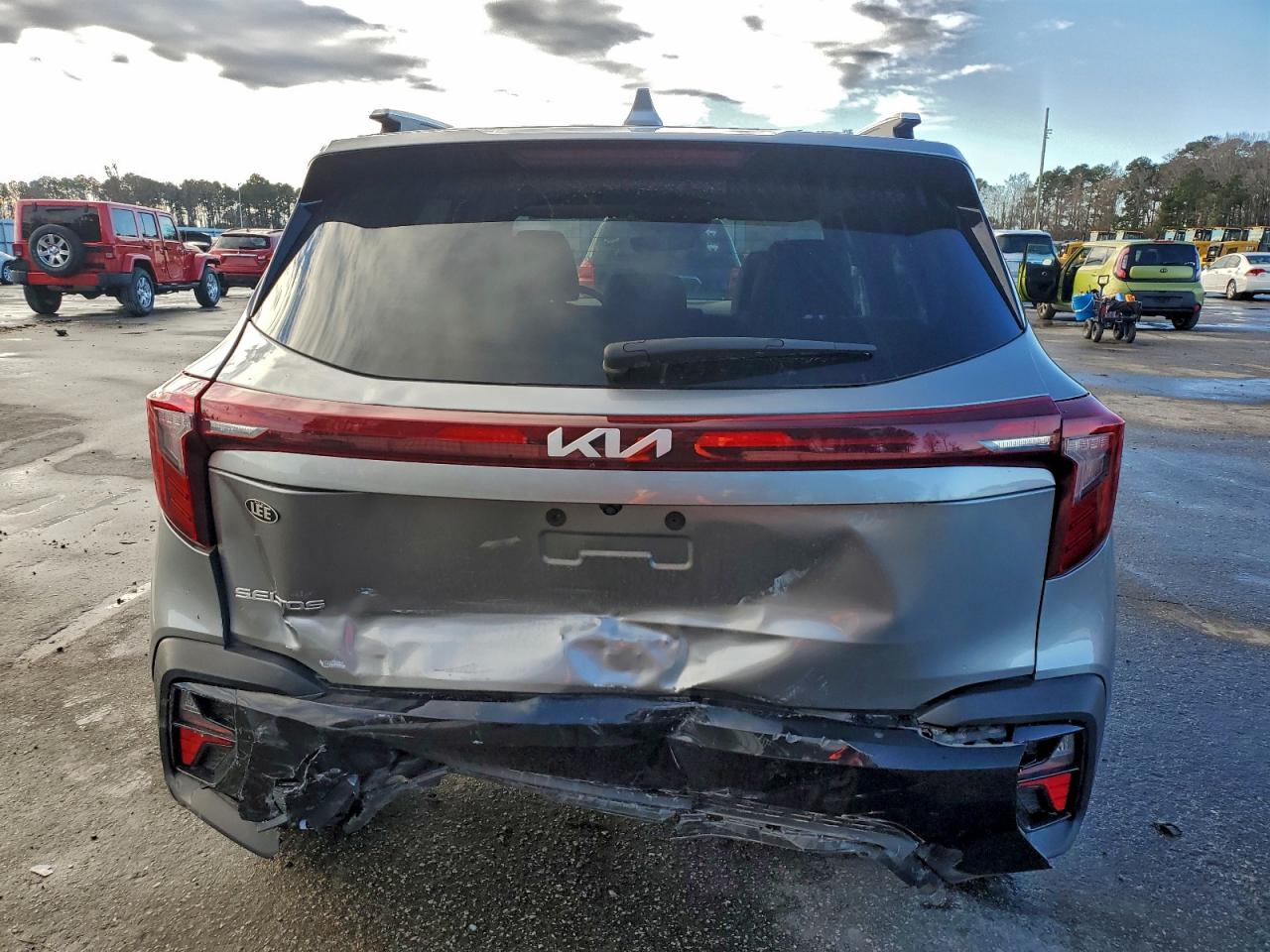 2025 KIA SELTOS S photo 6