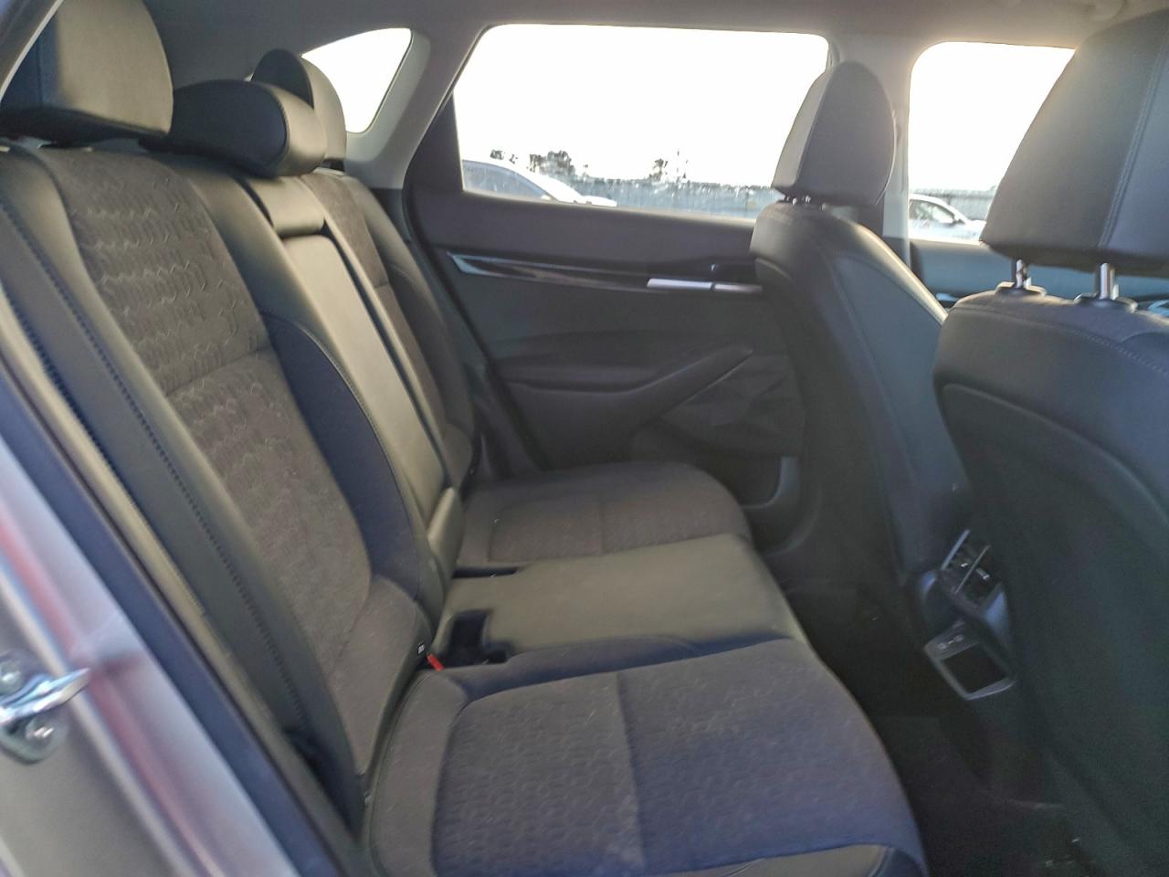 2025 KIA SELTOS S photo 11