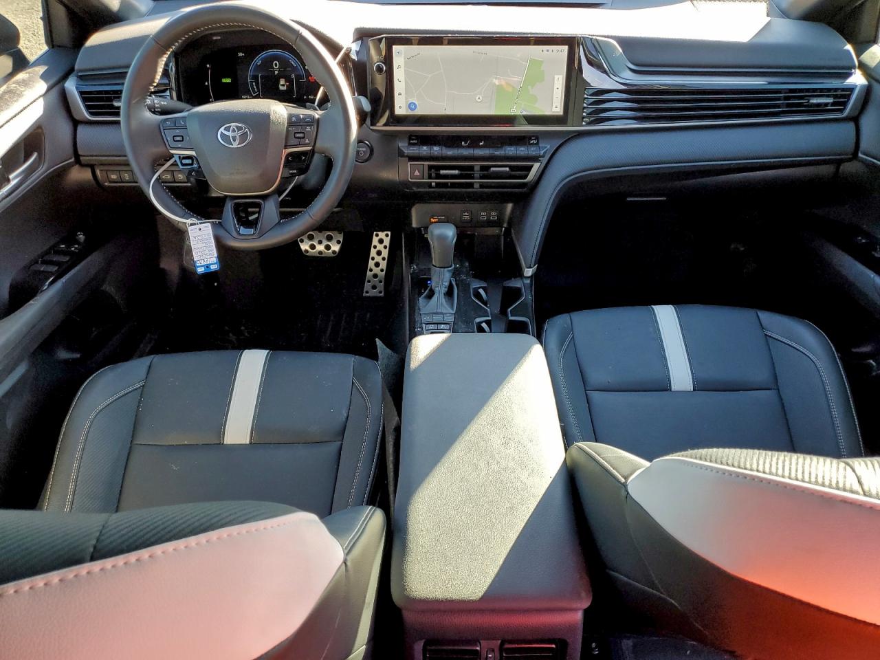 2025 TOYOTA CAMRY XSE photo 8