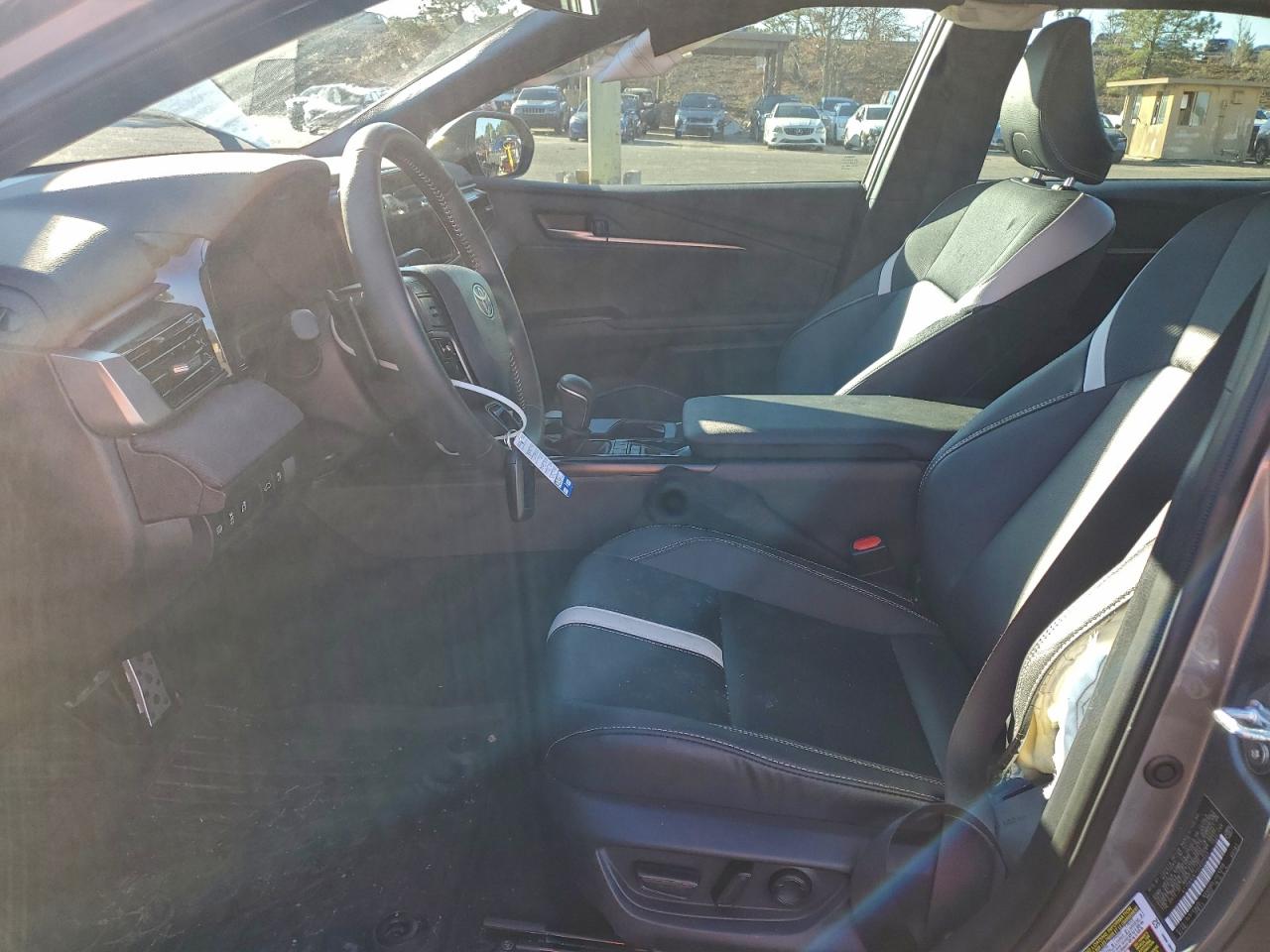 2025 TOYOTA CAMRY XSE photo 7