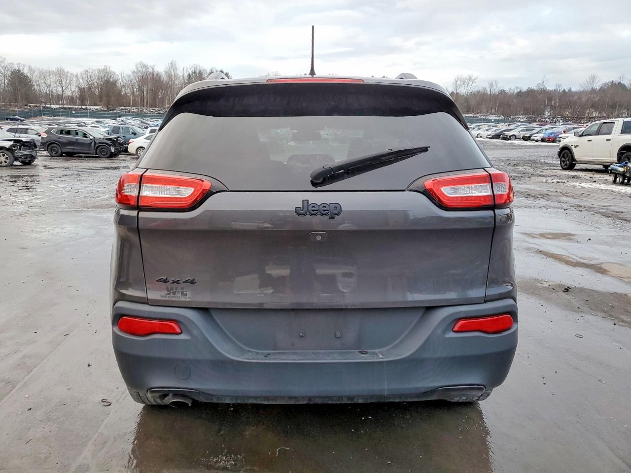 2016 JEEP CHEROKEE SPORT photo 6