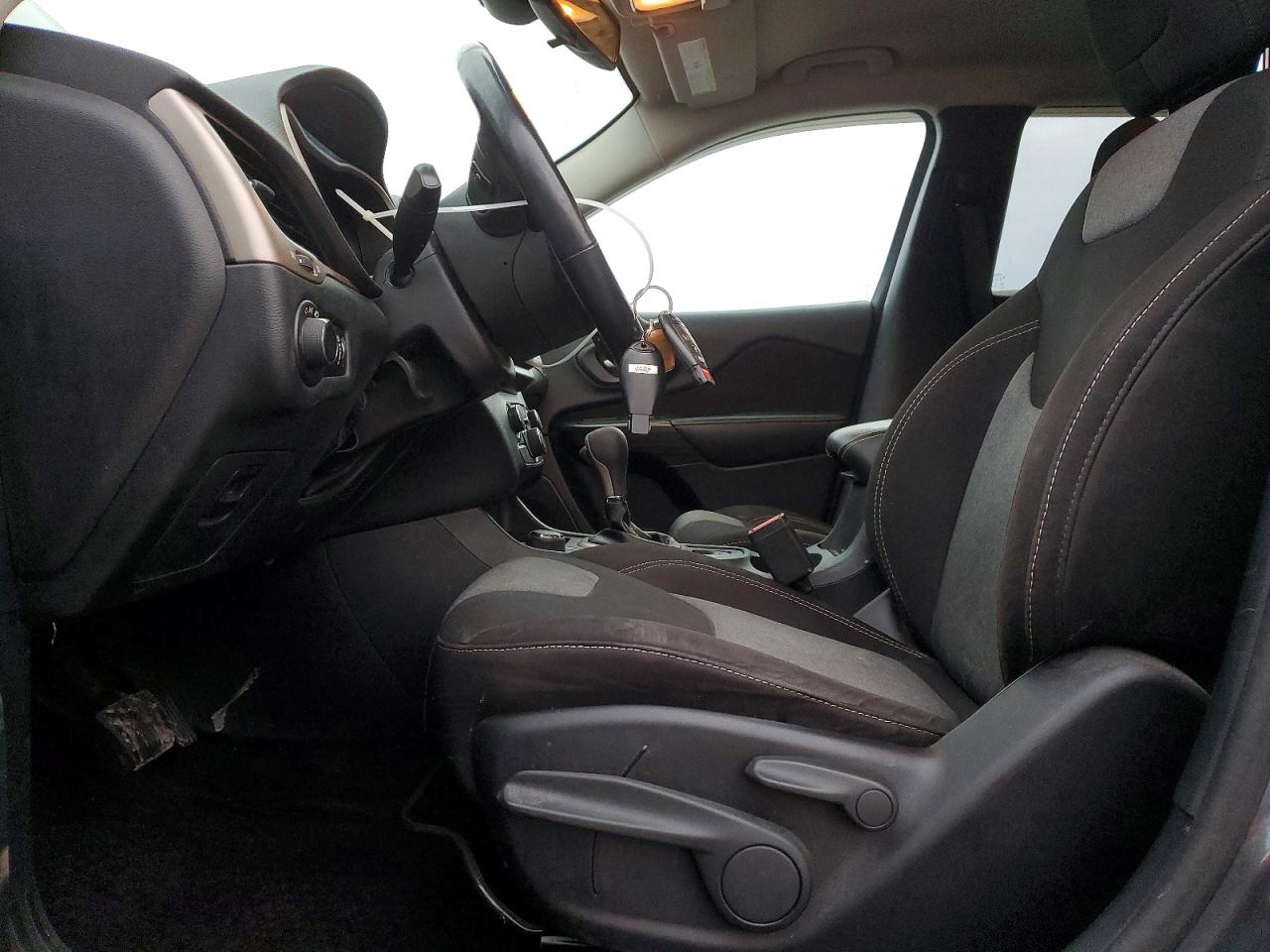 2016 JEEP CHEROKEE SPORT photo 7