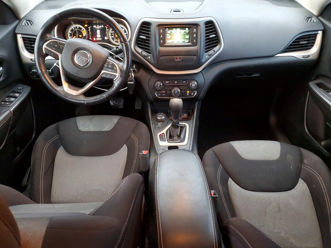 2016 JEEP CHEROKEE SPORT photo 8