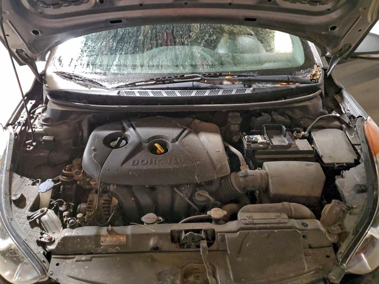 2012 HYUNDAI ELANTRA photo 11