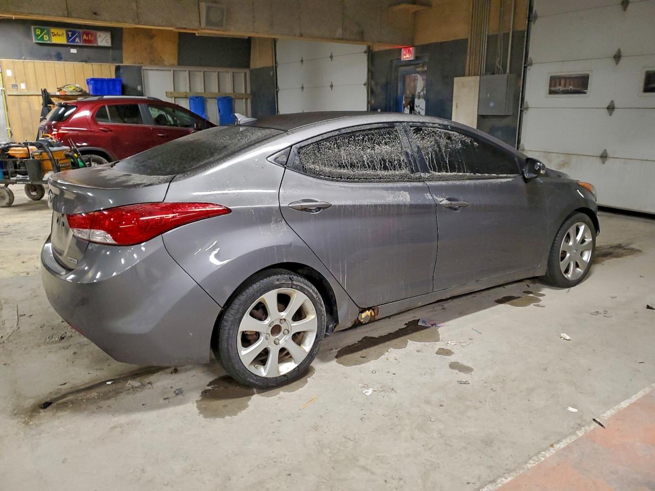 2012 HYUNDAI ELANTRA photo 3