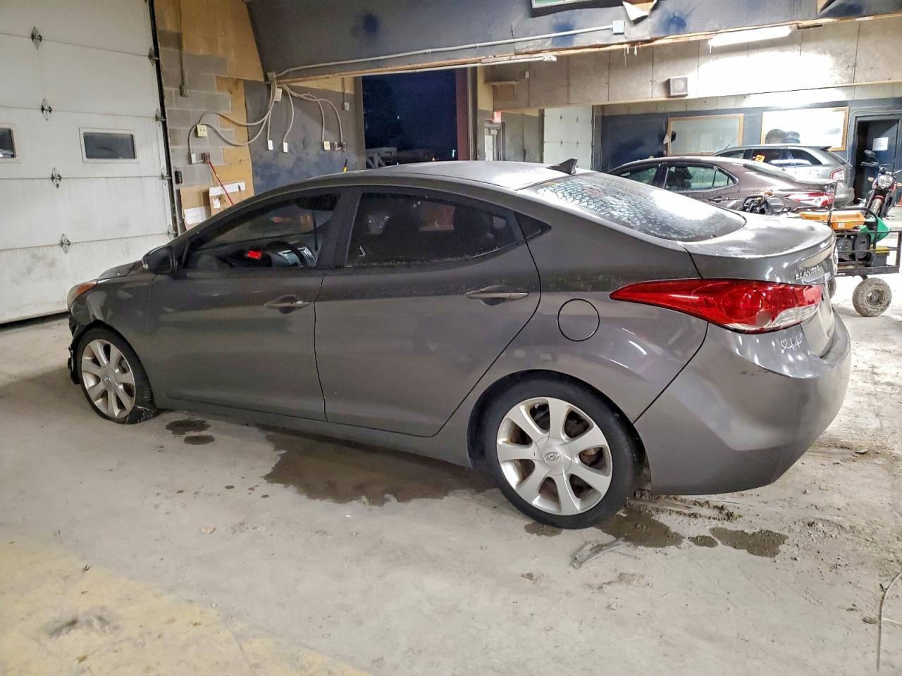 2012 HYUNDAI ELANTRA photo 2
