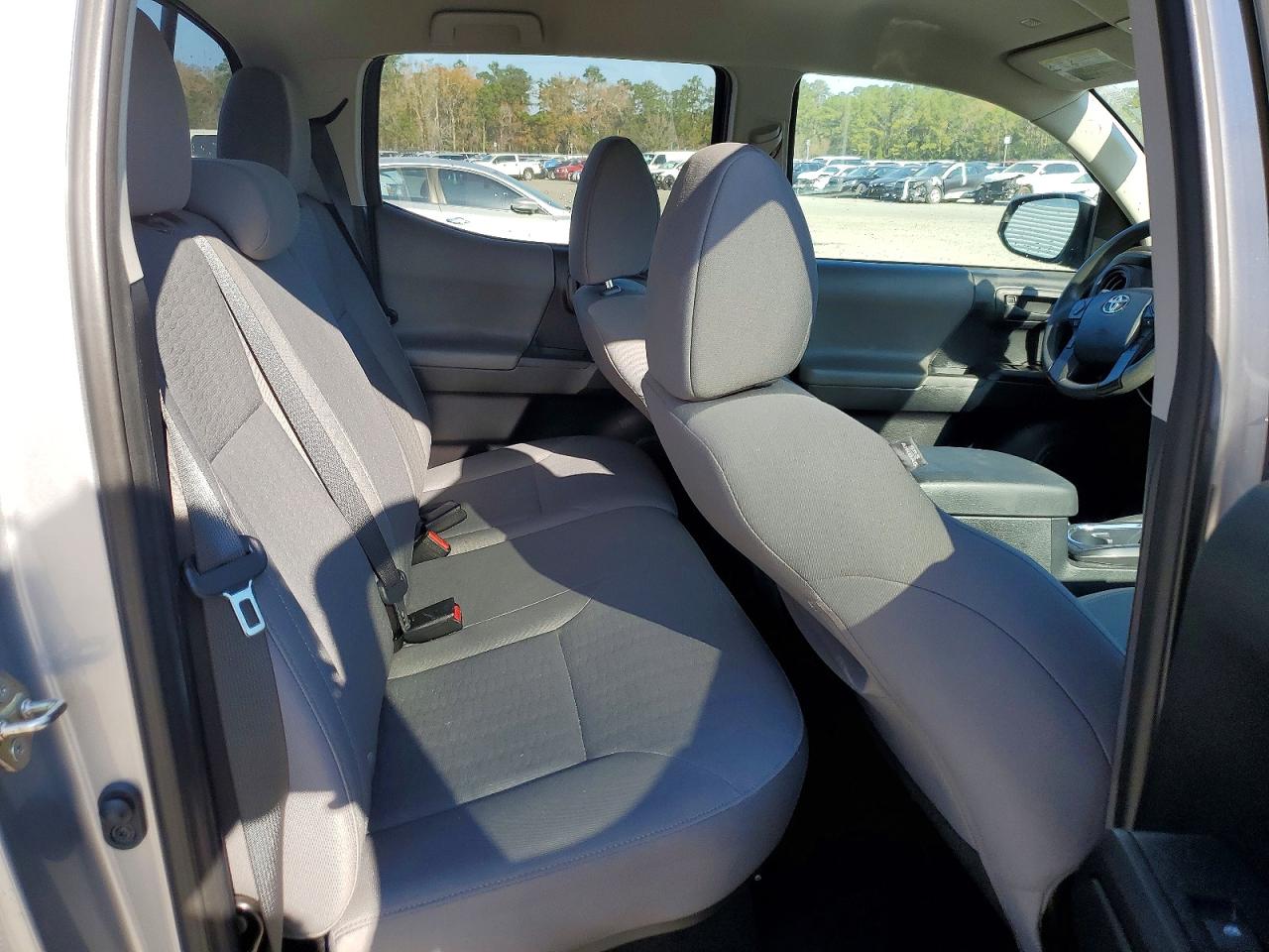 2019 TOYOTA TACOMA DOUBLE CAB photo 10