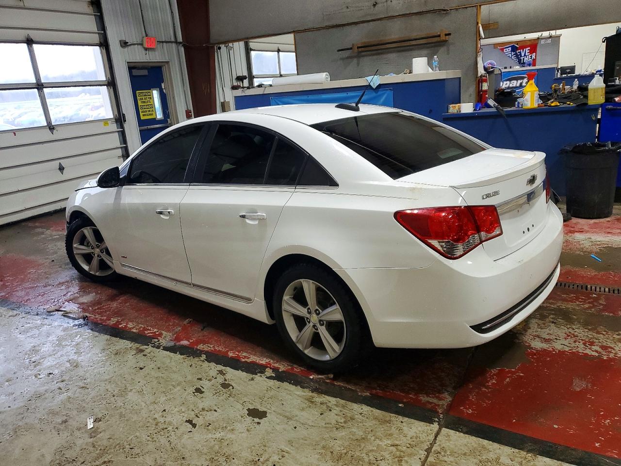 2015 CHEVROLET CRUZE LT photo 2