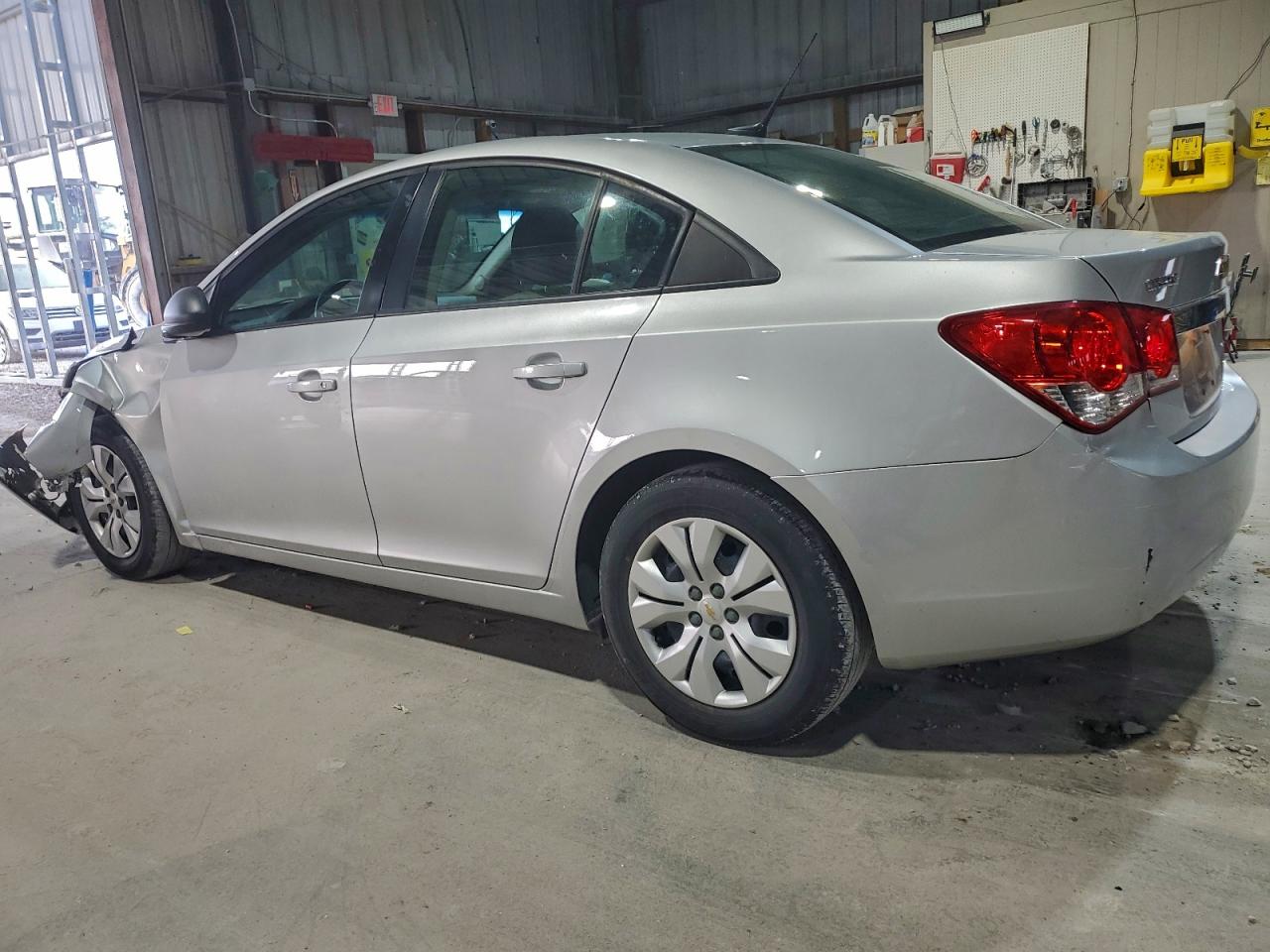 2013 CHEVROLET CRUZE LS photo 2
