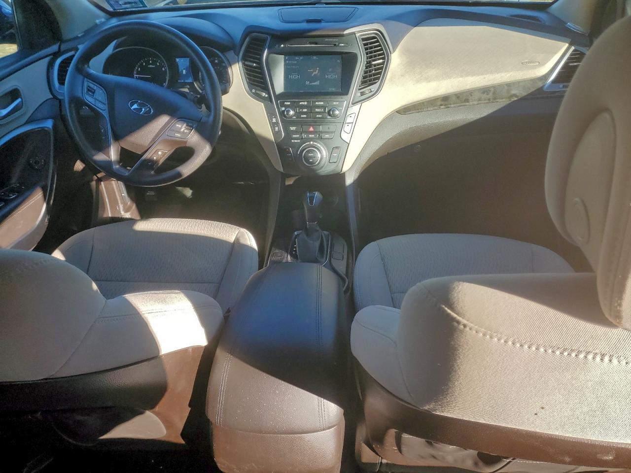 2017 HYUNDAI SANTA FE SPORT photo 8