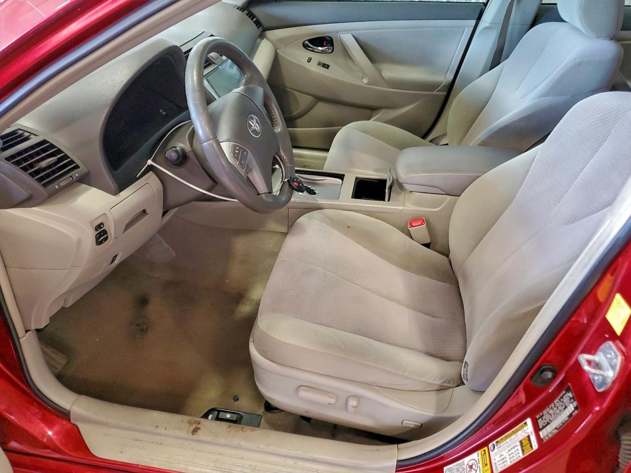 2011 TOYOTA CAMRY LE photo 7