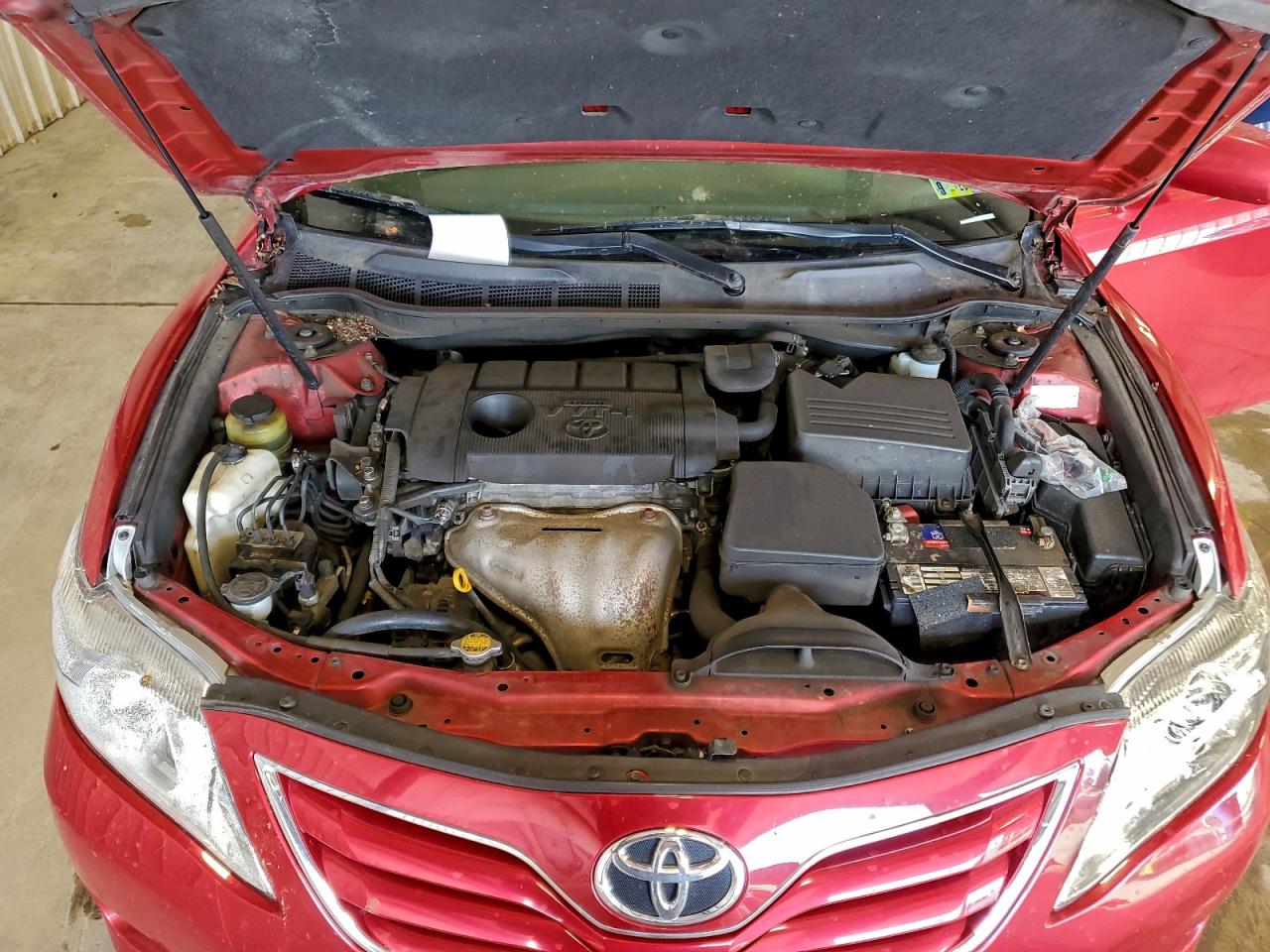 2011 TOYOTA CAMRY LE photo 11
