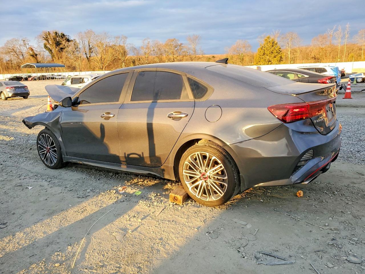 2024 KIA FORTE GT photo 3