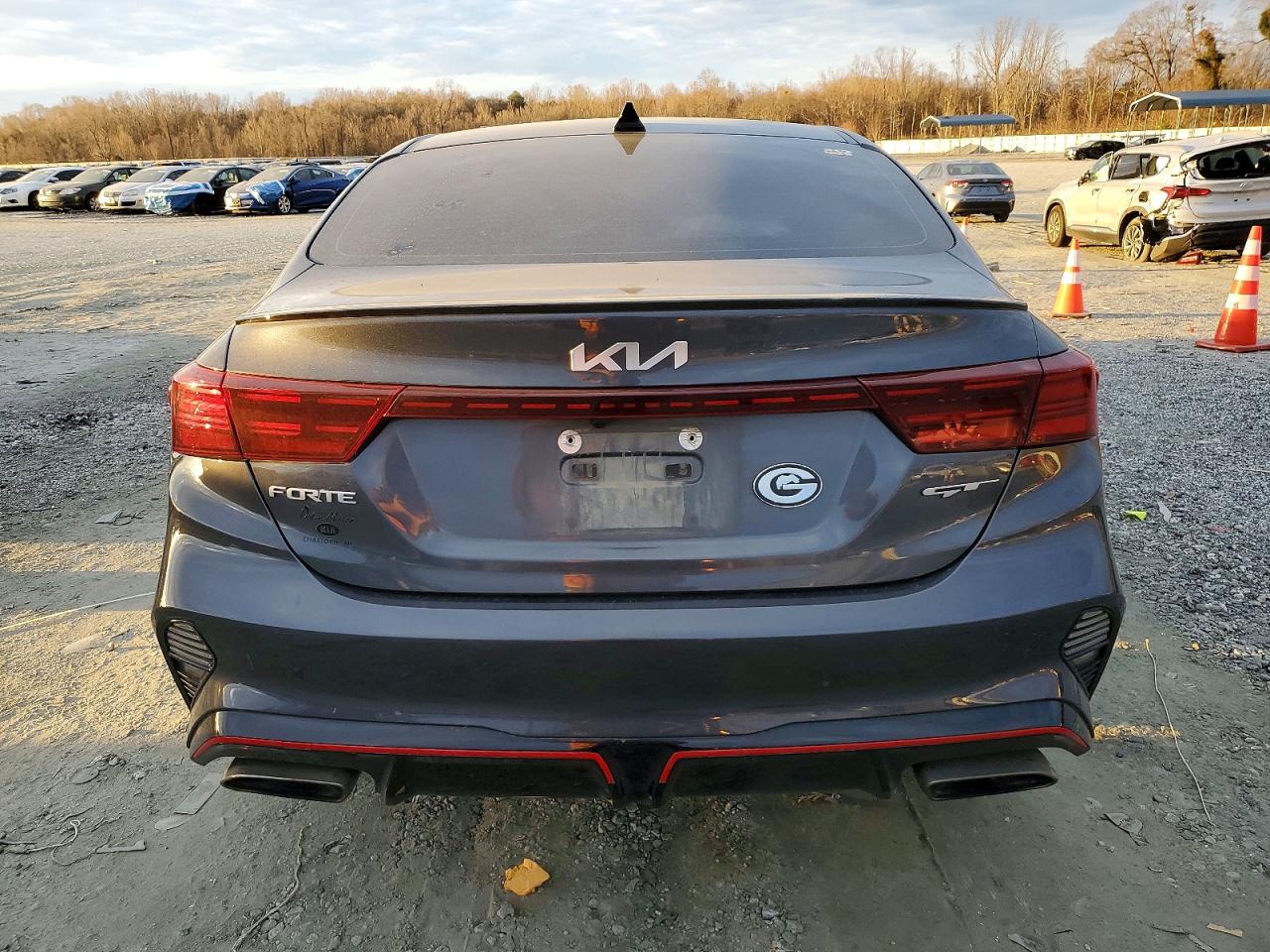 2024 KIA FORTE GT photo 11