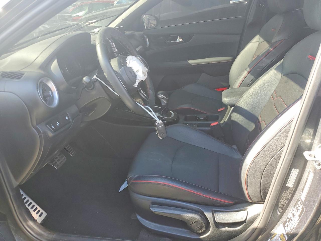 2024 KIA FORTE GT photo 13