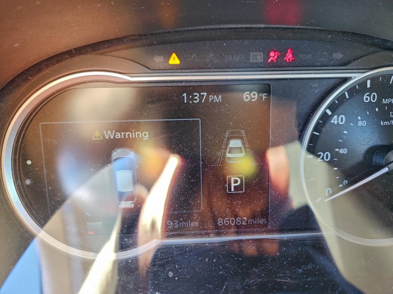 2021 NISSAN VERSA SV photo 9