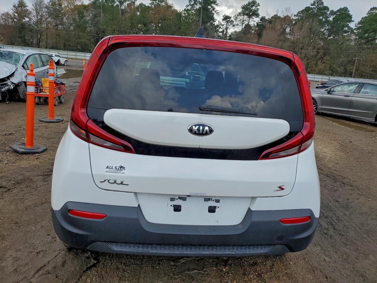 2021 KIA SOUL LX photo 16