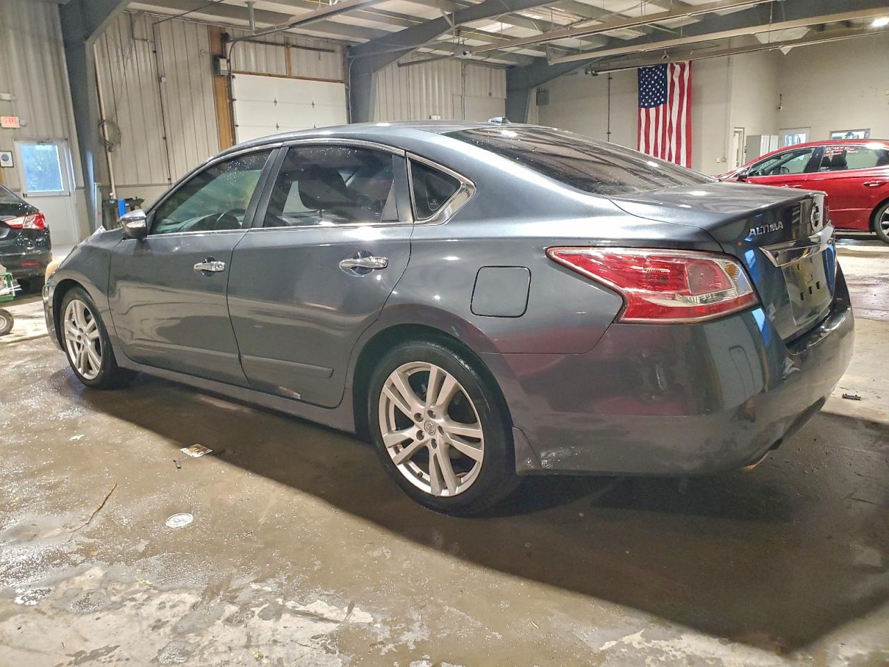 2013 NISSAN ALTIMA 3.5S photo 2
