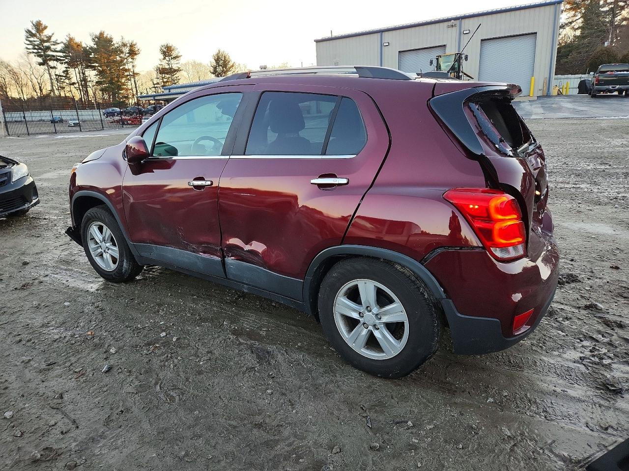 2017 CHEVROLET TRAX 1LT photo 3