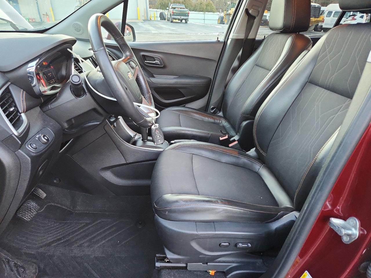 2017 CHEVROLET TRAX 1LT photo 13