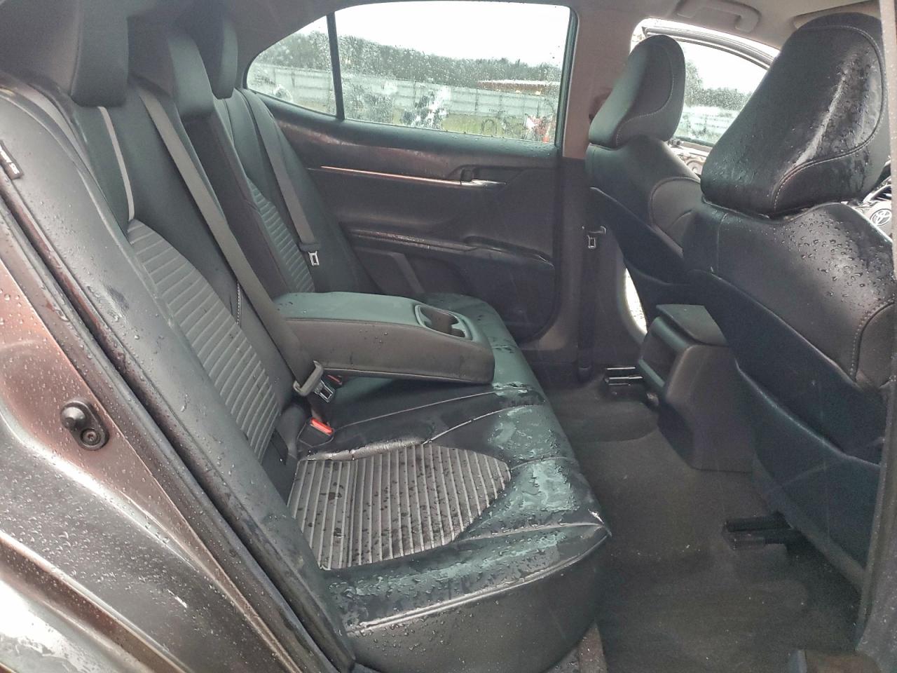 2021 TOYOTA CAMRY SE photo 10