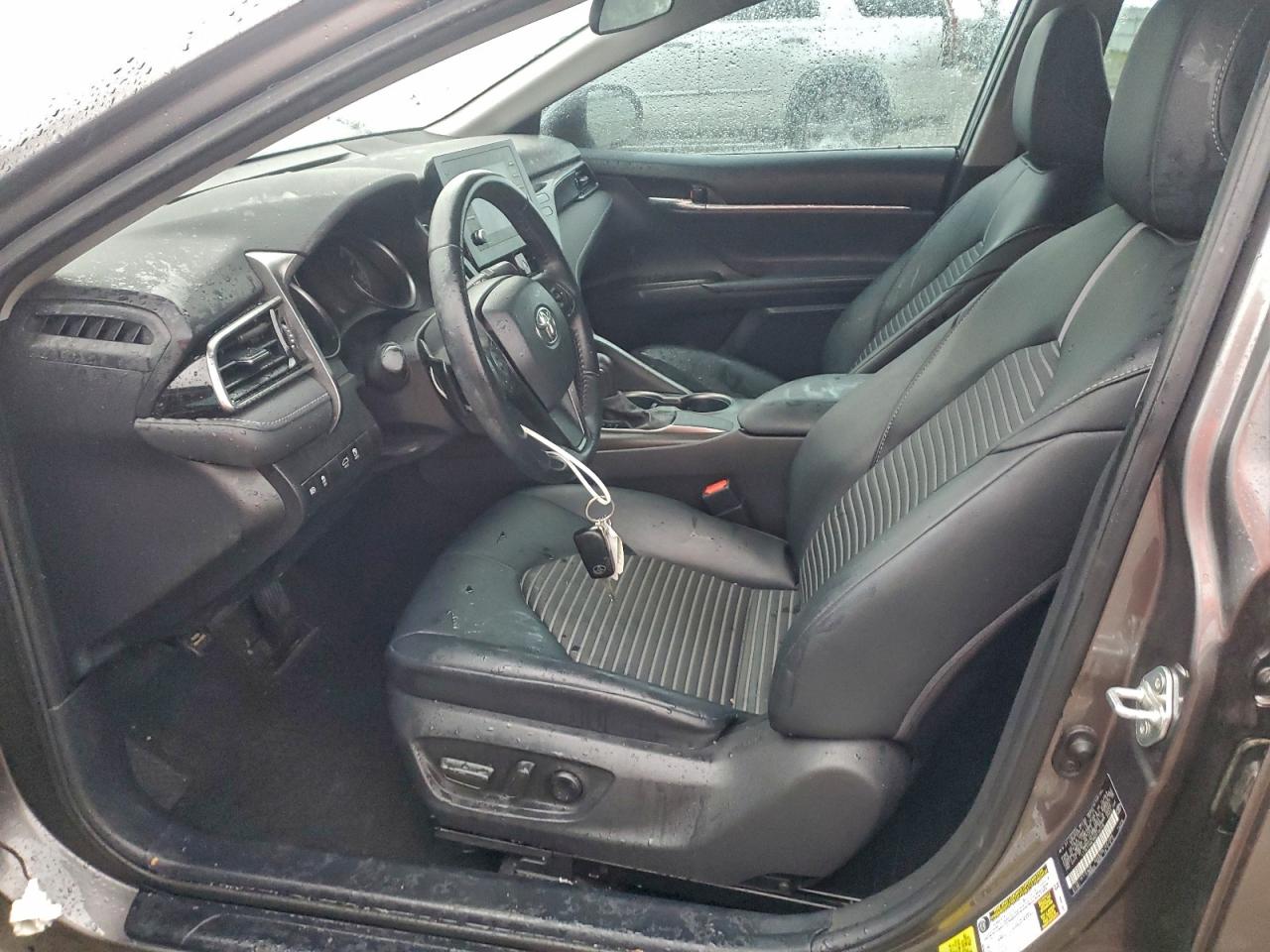2021 TOYOTA CAMRY SE photo 7