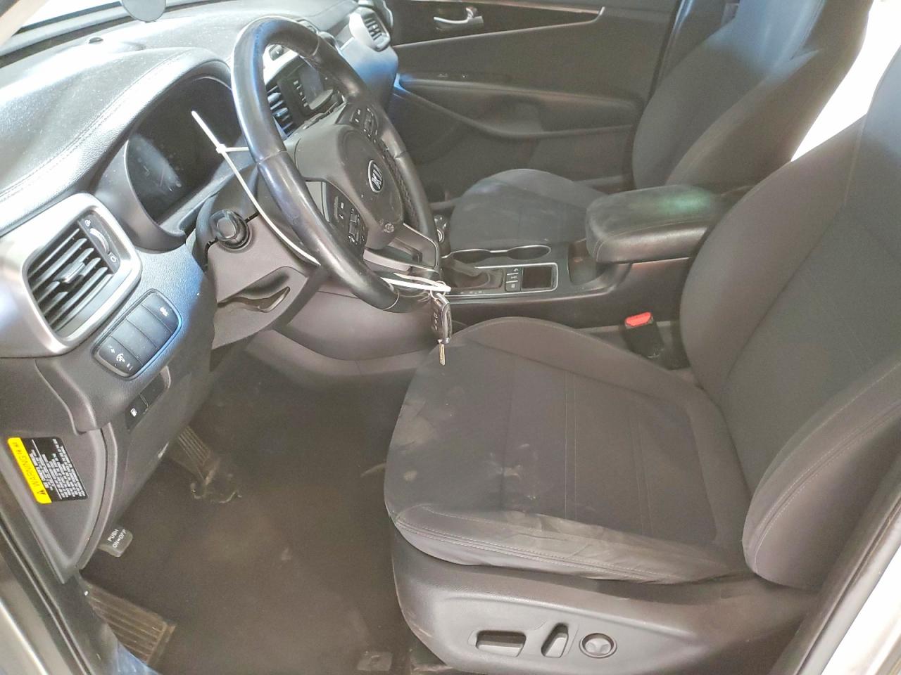 2016 KIA SORENTO LX photo 7