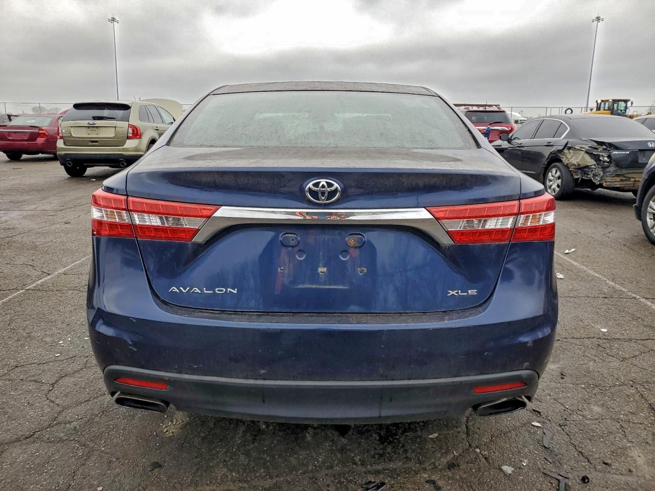 2013 TOYOTA AVALON BASE photo 11