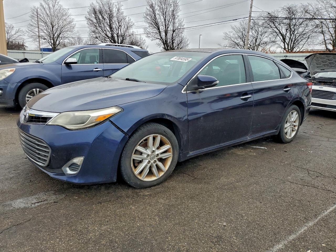 2013 TOYOTA AVALON