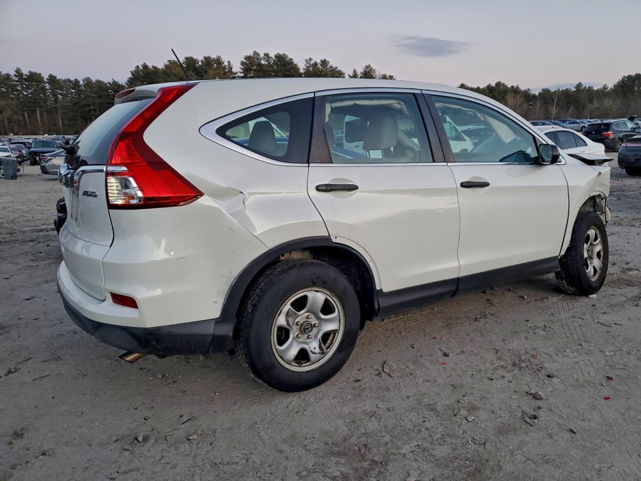 2016 HONDA CR-V LX photo 3