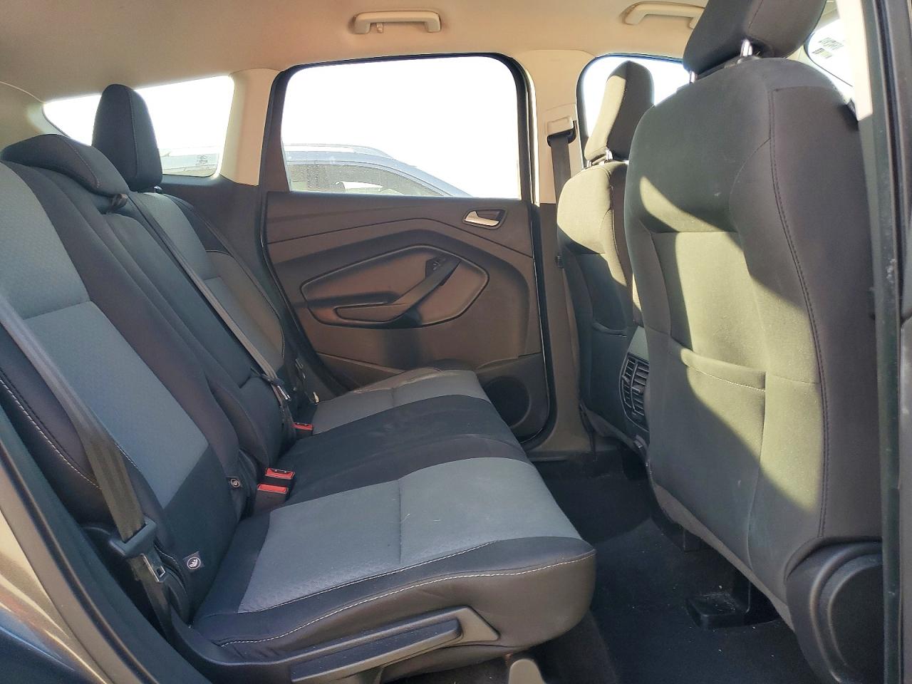 2019 FORD ESCAPE SE photo 11